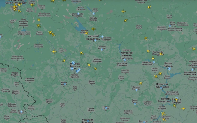 Аэропорты Москвы не принимают самолеты | Источник: Flightradar24