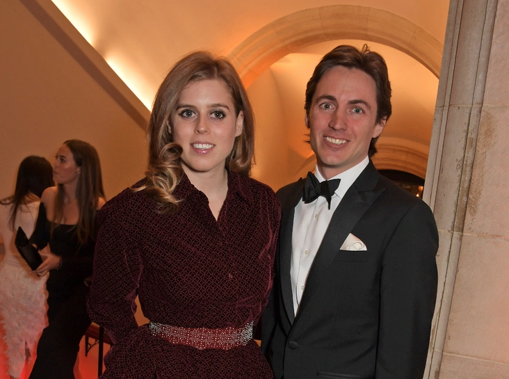 Принцесса Беатрис с женихом Эдоардо Мапелли-Моцци