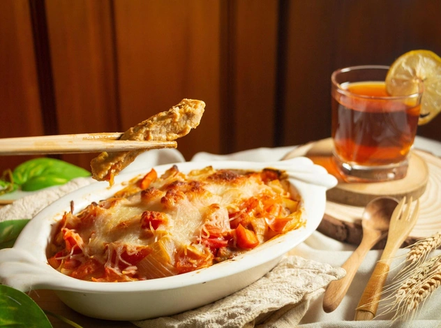 Нежное мясо по-французски с сыром и помидорами: советский рецепт вне конкуренции