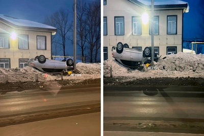Toyota Overturns, Crashes into Pole Near Novosibirsk
