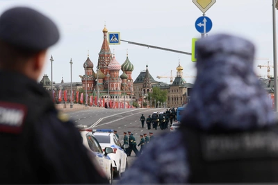 Силовики и заборы: центр Москвы перед парадом Победы