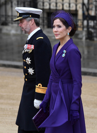 Гардероб королевы Мэри: самые модные наряды, которые восхитили весь мир