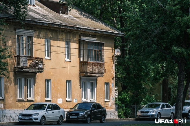 Потом идут кварталы таких вот домиков | Источник: Булат Салихов / UFA1.RU