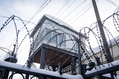 Пожизненник из ОПГ «Пожарники» завалил колонию исками