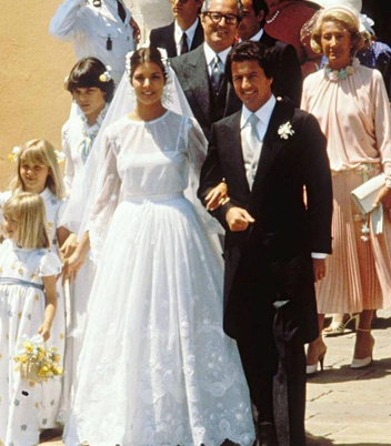 Глаз не отвести: самые красивые свадебные платья королевских особ