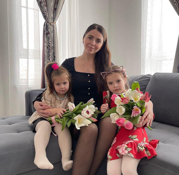 Рапунцель обчистила жилье экс-супруга Дмитриенко и хочет отобрать у него три квартиры