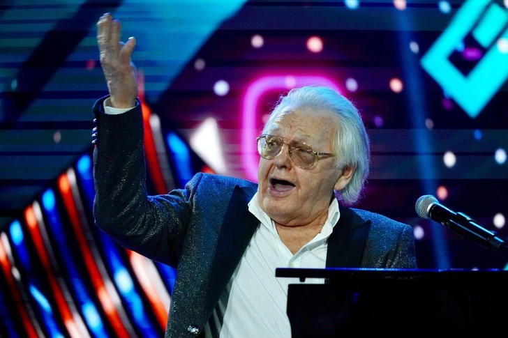 Юрий Антонов | www.starhit.ru