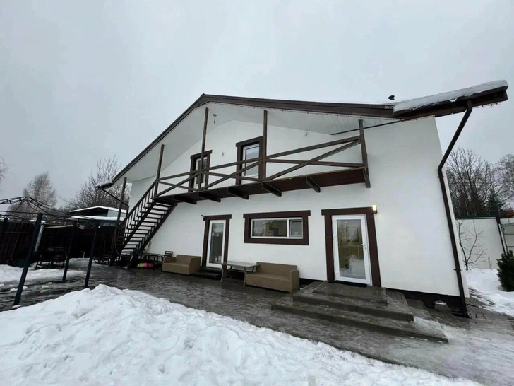 На месте работает полиция | www.starhit.ru