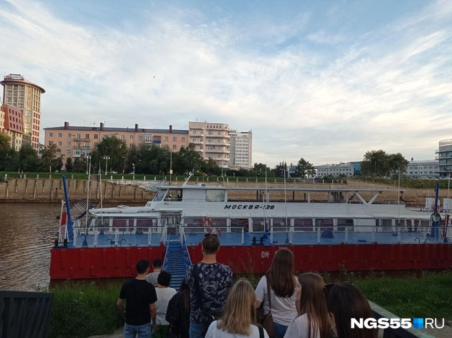 Прогулочные рейсы пользуются популярностью у омичей | Источник: Сергей Энквист / NGS55.RU