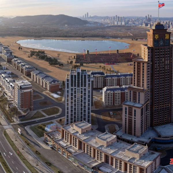 Как выглядят дома в Пхеньяне, построенные для семей солдат, погибших в Курской области. Фото