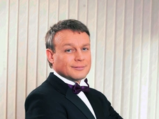 «Верните принтер и гарнитур»: Сергей Жигунов судится за арестованные личные вещи