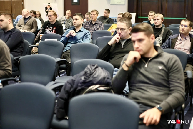 С будущими папами тоже был серьезный разговор | Источник: Наталья Лапцевич