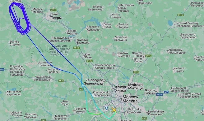 Рейс вылетел в 07:30 утра из Москвы, сделал несколько кругов над Тверской областью и вернулся обратно | Источник: Flightradar24.com