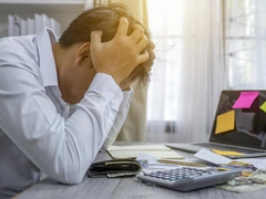 Ставка ЦБ взлетела до 20%, что ждет простых россиян? Ответ экономиста и банкира