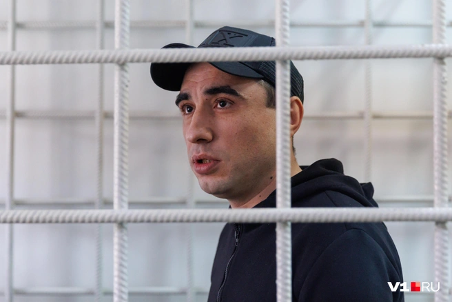 Арсен Мелконян заявил, что не знает, по какой причине его не позвали на судебное заседание | Источник: Алексей Волхонский / V1.RU