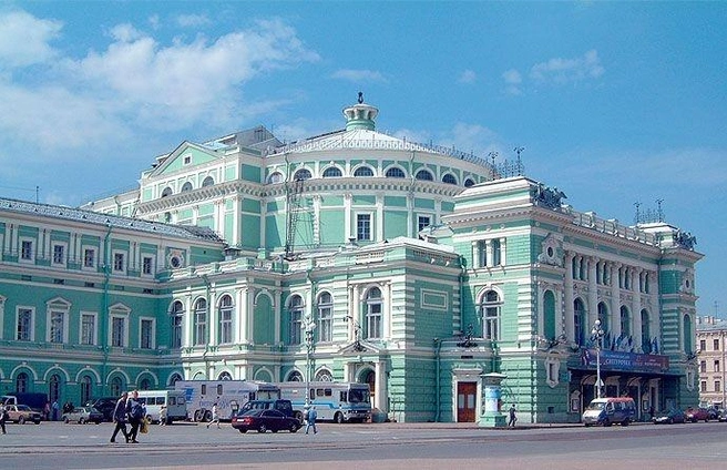 Счастливчик получит прогулки по набережным Невы и вечер в Мариинском театре | Источник: «Радио ОЛИМП»