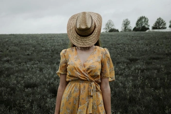 Тест: Какой наряд из гардероба эмоций вы носите чаще всего?