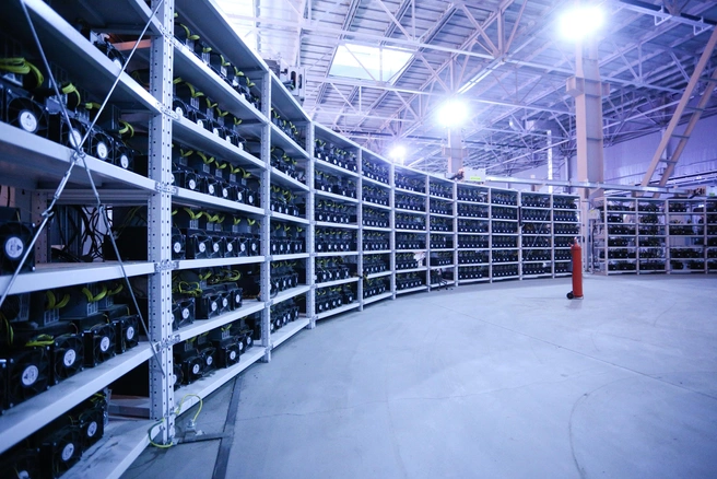 Не будут брать — отключим газ. Майнеры просят трубу напрокат | Источник: Андрей Гордеев / Ведомости/ТАСС