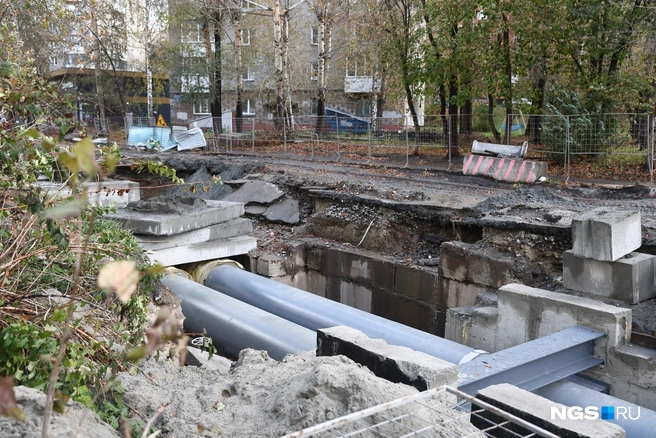 Подрядчик заменил 354 метра крупной тепломагистрали, уточняют в СГК | Источник: Александр Ощепков / NGS.RU