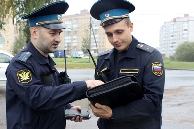 Приставы взыскали компенсацию работнику лесозаготовки