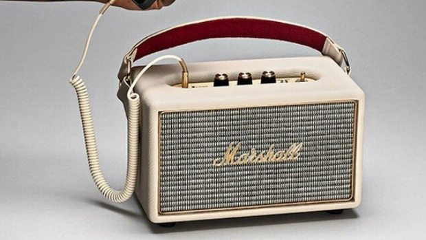 Беспроводная колонка Marshall Kilburn в стиле ретро