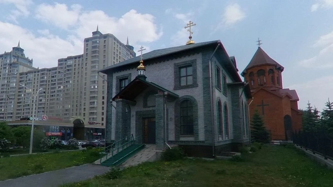 Та самая Никольская церковь. Ее строительство обошлось примерно в 100 миллионов рублей | Источник: «Яндекс.Карты»