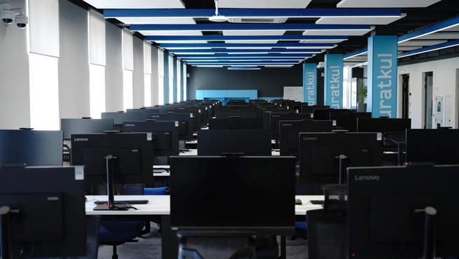 Данные с компьютера могут попасть в руки мошенников через распечатанные документы | Источник: Артём Устюжанин / E1.RU