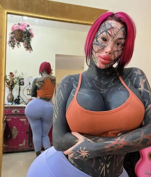 Почему умерла блогер Мария Магдалина про прозвищу «живая надувная кукла»: смотрим фото