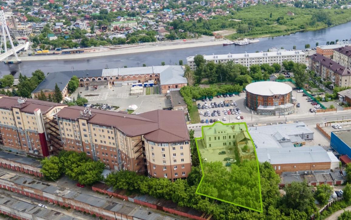 У набережной в Тюмени продадут старинный дом. Там жил купец, умерший в нищете