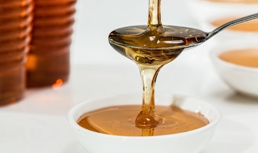 Эксперты: В Петербурге производят и продают небезопасный мёд