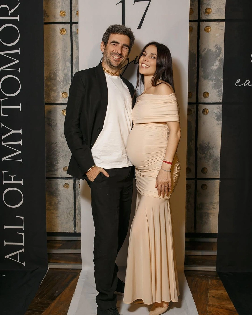 Пара завела ребенка только через 7 лет после заключения брака | Источник: satikazanova / Instagram (экстремистская организация, деятельность запрещена на территории РФ)
