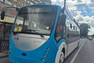 Женщина-водитель троллейбуса сбила пешехода в центре Воронежа