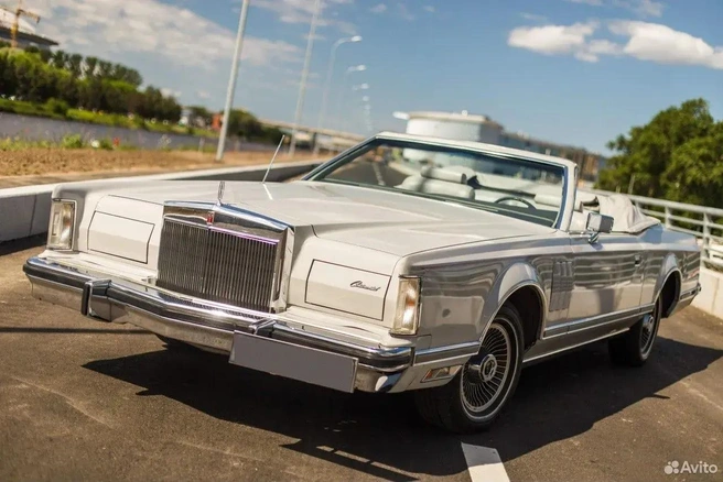 Lincoln Continental 1977 года выпуска | Источник: сайт объявлений