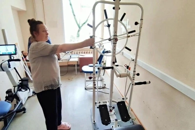 Sverdlovsk Doctors Help Woman Walk Again After Log Accident