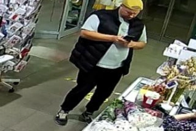 Екатеринбуржец украл букеты из цветочного салона