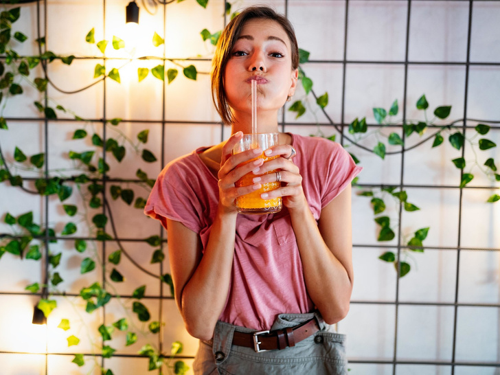 «Ядовитый» напиток: 6 вредных мифов о пользе соков, в которые пора перестать верить