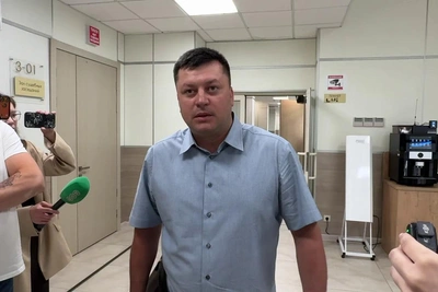 Мавлиев пообещал отменить форумы и вернуть бензин
