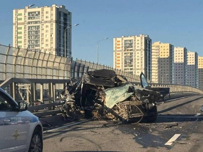 «БМВ» догнал троллейбус на Суздальском. На видео — то, что от него осталось | Источник: Мегаполис | ДТП и ЧП | Санкт-Петербург | Питер / Телеграм