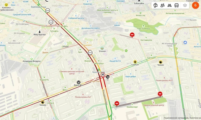 На карте стоят метки с гневными комментариями | Источник: 2ГИС