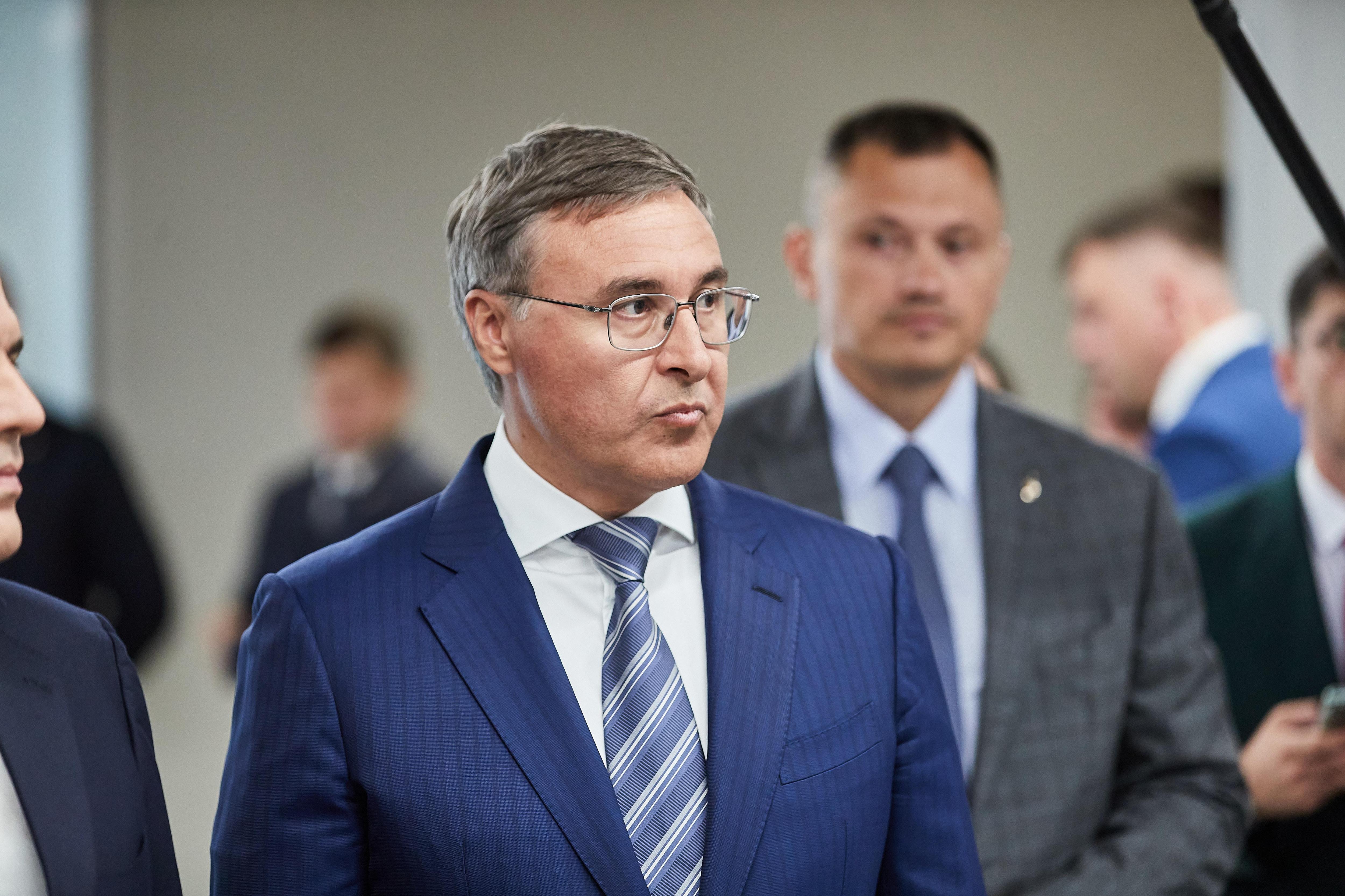 Фальков: Минобрнауки сократит 45 тысяч платных мест в российских вузах