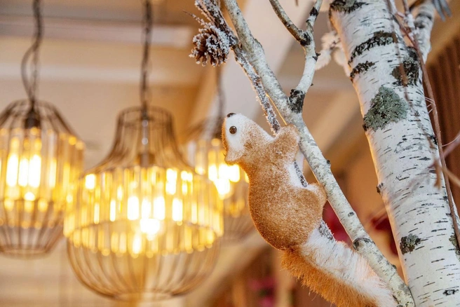 Каждый взрослый в эту пору становится немного ребенком | Источник: «Дружба»