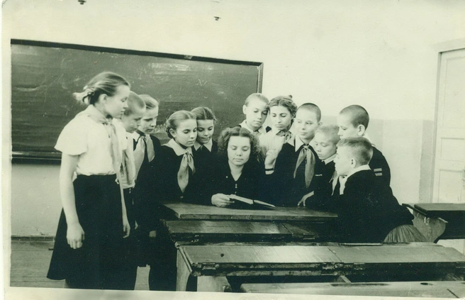 Школа № 46 в 1958 году | Источник: Музей-заповедник «Красная горка»