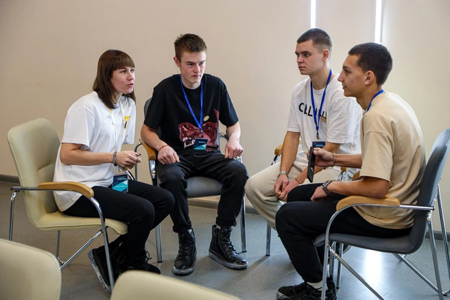 В программе нетворкинг, обучение, обсуждение кейсов | Источник: Забайкальский ресурсный центр волонтеров