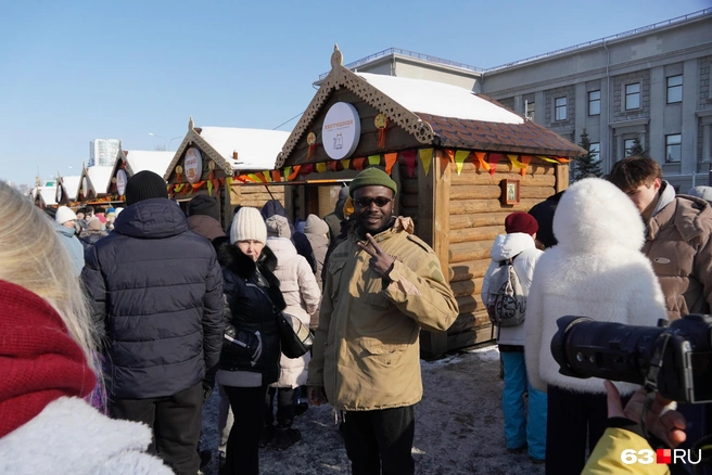 Молодой человек родом из Ганы, приехал в Самару учиться — женился и остался | Источник: Алексей Ногинский / 63.RU