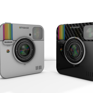 Хотим немедленно: Камера Polaroid + Instagram (запрещенная в России экстремистская организация)