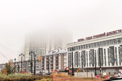 Утренний туман окутал Пермь: атмосферные фото
