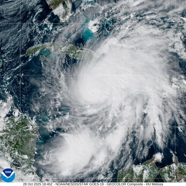 Сверх-ураган «Мелисса»: он уже разрушил Ямайку, грозит Кубе и не сбавляет обороты. Подробности | Источник: ZUMA Press, Inc.