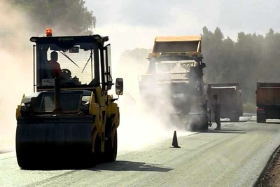 В Костромской области ремонтируют дороги к медучреждениям