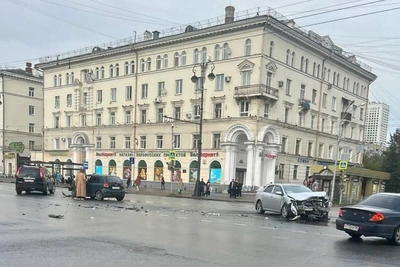 Лобовое ДТП на Свердлова: пострадала женщина