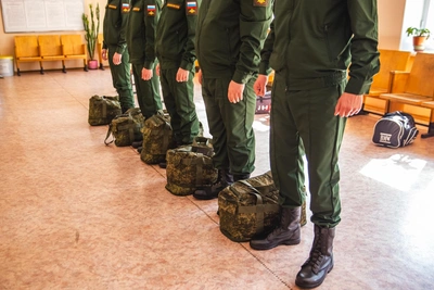 Ярославль повысил выплаты контрактникам и их привлекателям